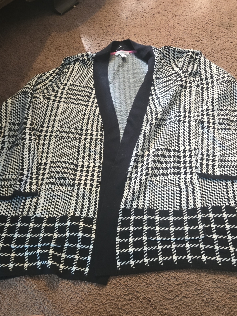 Isaac Mizarahi Live Black & White Houndstooth Open Cardigan Sweater Plus